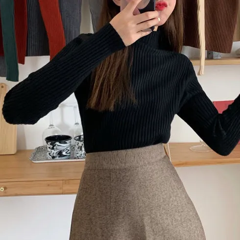 Neck Slim-fit Sweater