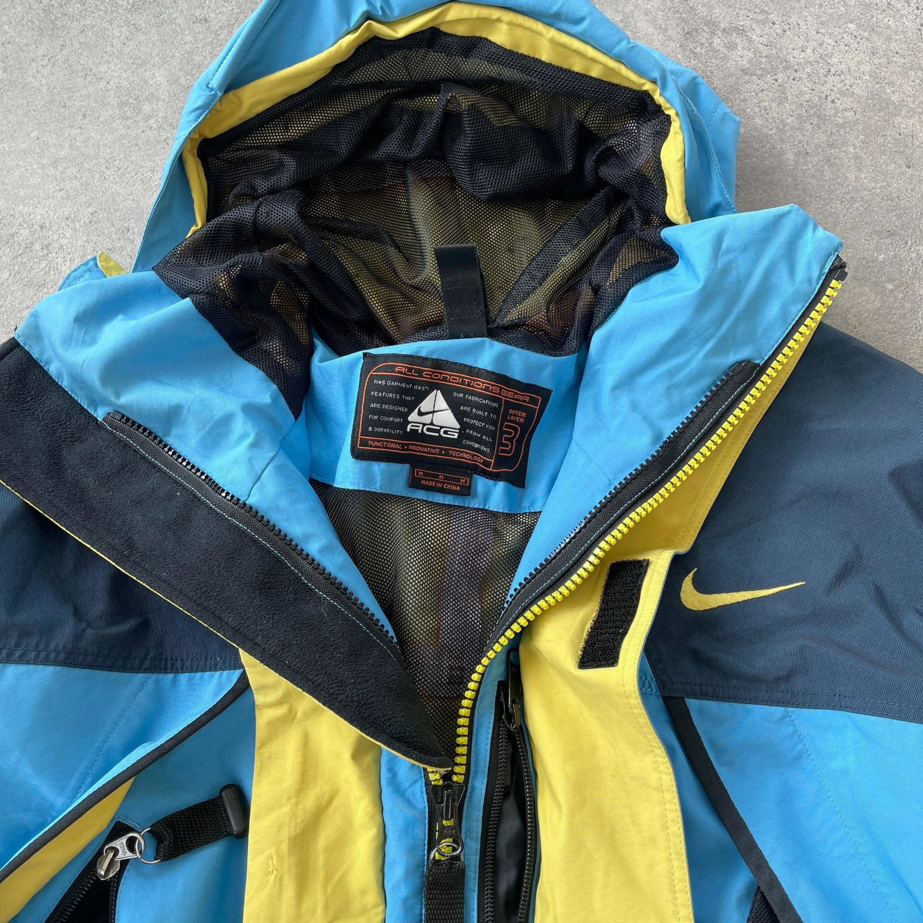 Nike ACG 1990s storm fit heavyweight technical jacket (M)