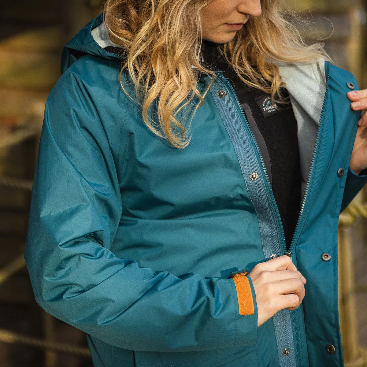 Pacific Recycled Waterproof Jacket - Blue Coral