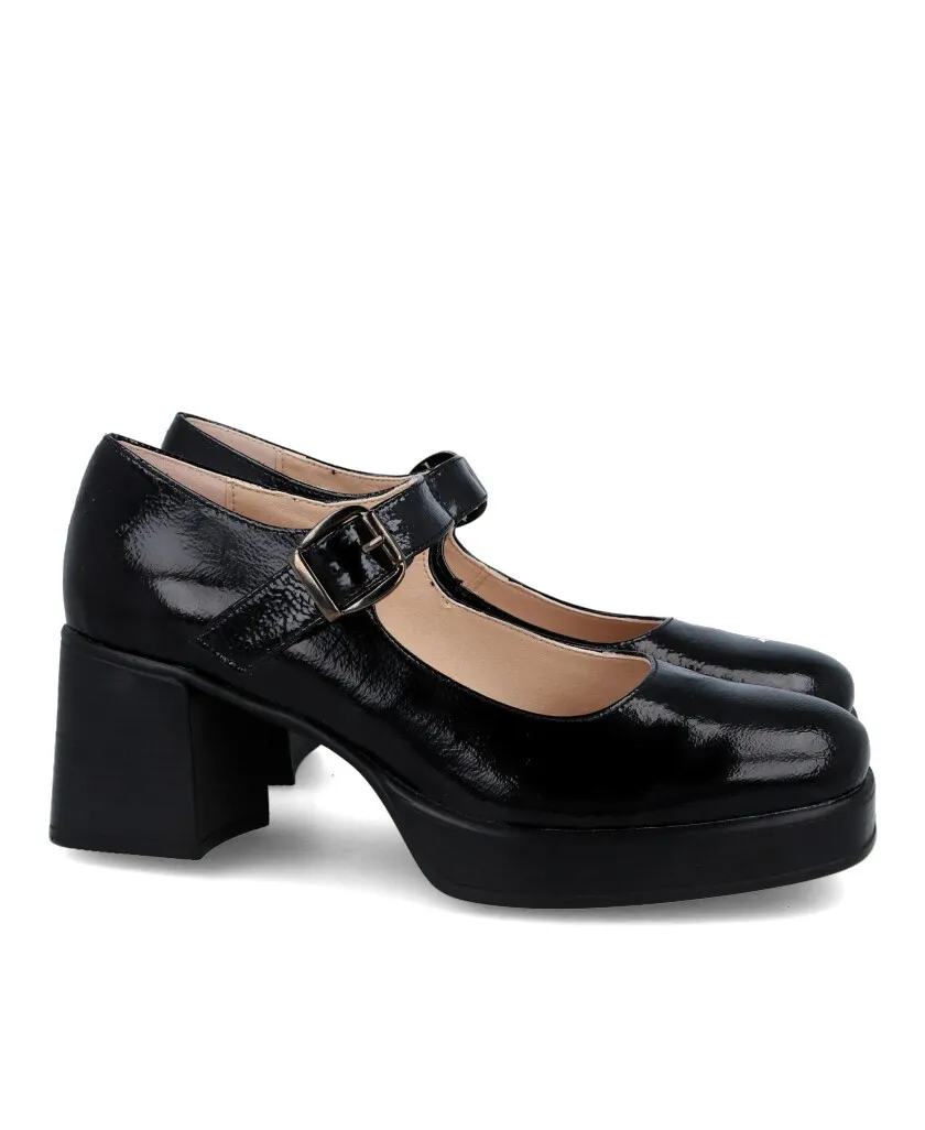 Patricia Miller Besaya black pump with block heel